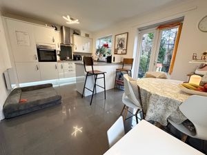 Dining Area- click for photo gallery